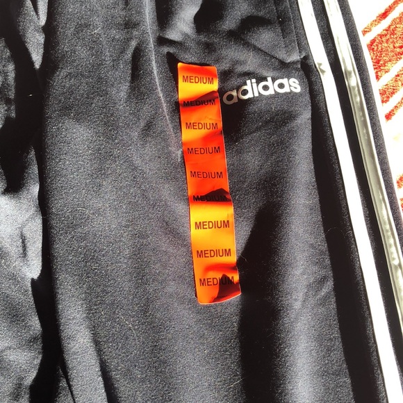 Adidas men’s work out black tapered leg pants NWT - Picture 2 of 7